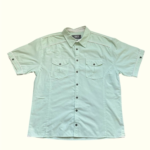 5/$25 BKE Men’s Relaxed Fit Bitton up short sleeve shirt NWOT size large - Picture 1 of 9
